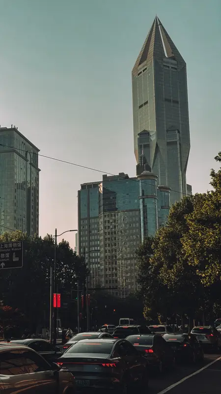 Tower, Traffic