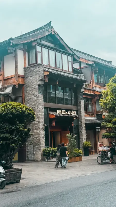 Corner Building